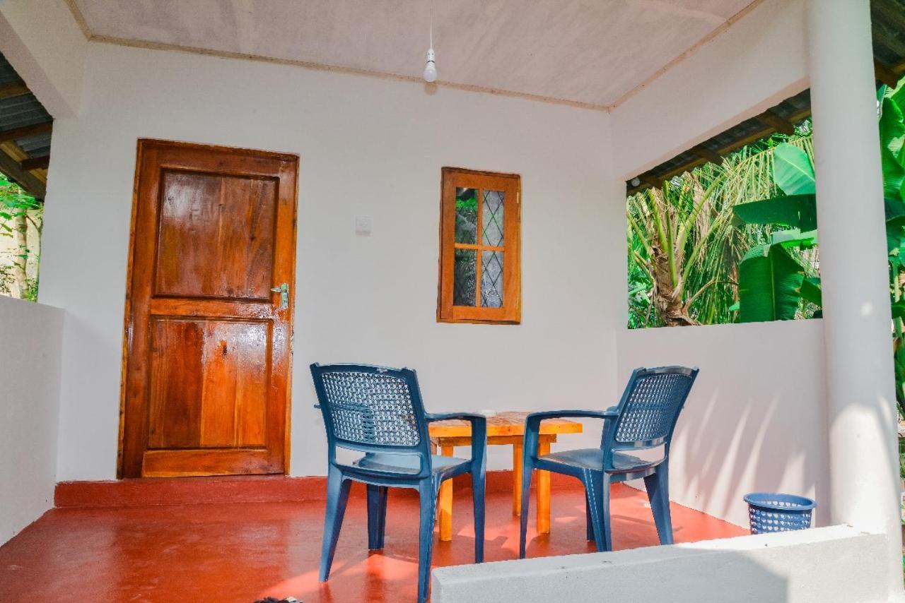 Pradeepa House Apartment Unawatuna Bagian luar foto