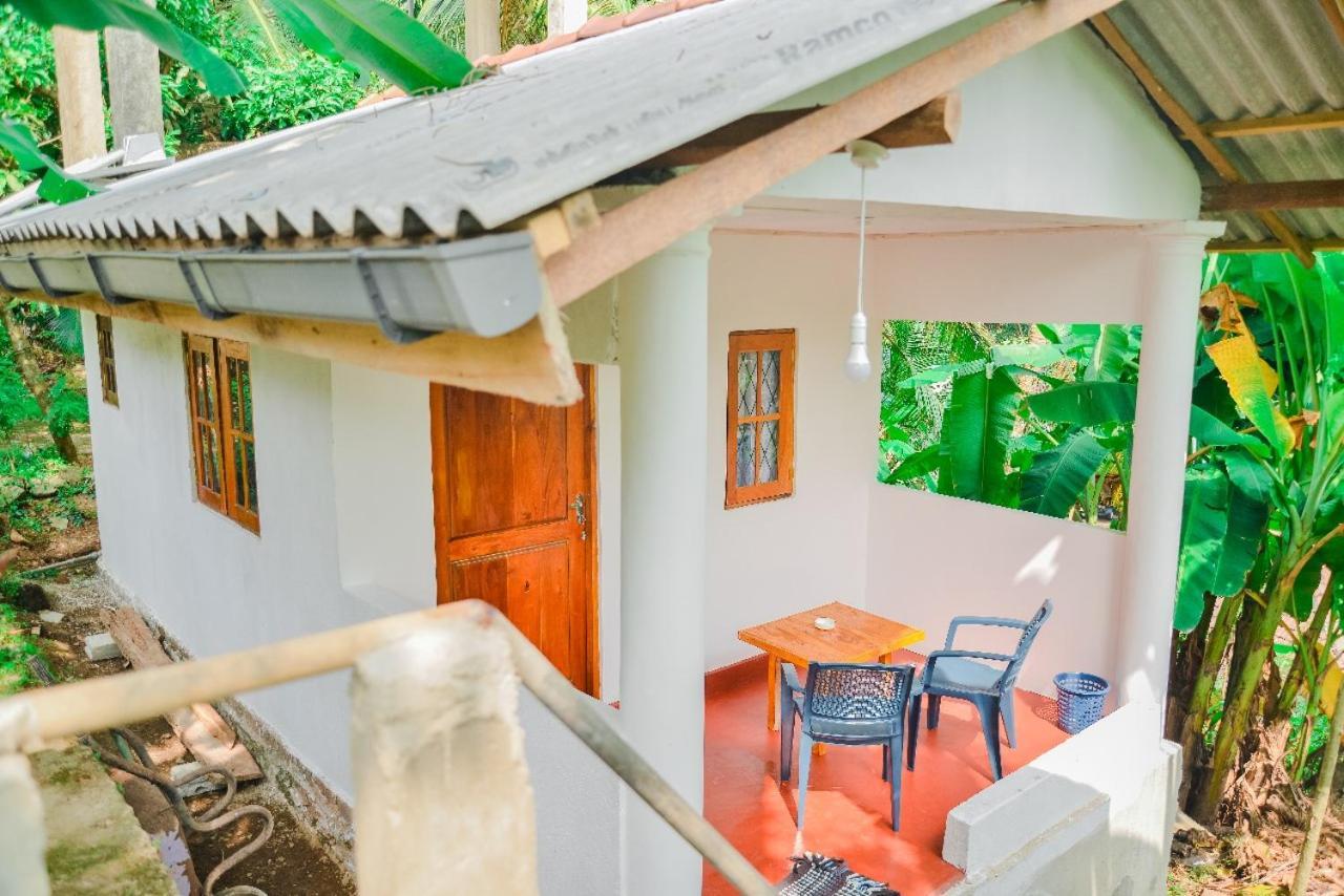 Pradeepa House Apartment Unawatuna Bagian luar foto